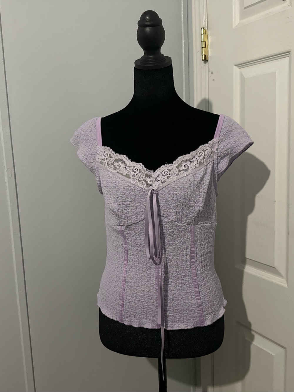 Lavender Lace-Trim Textured Women's Top size Small